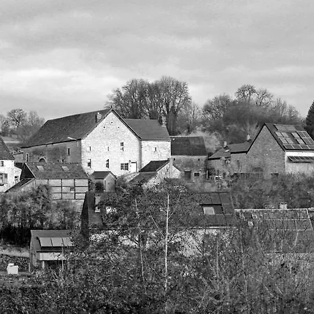 Maison D'hotes La Lavandiere Bed & Breakfast 4*