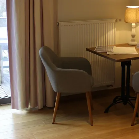 Maison D'hotes La Lavandiere Bed & Breakfast
