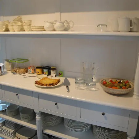 Maison D'hotes La Lavandiere Bed & Breakfast 4*